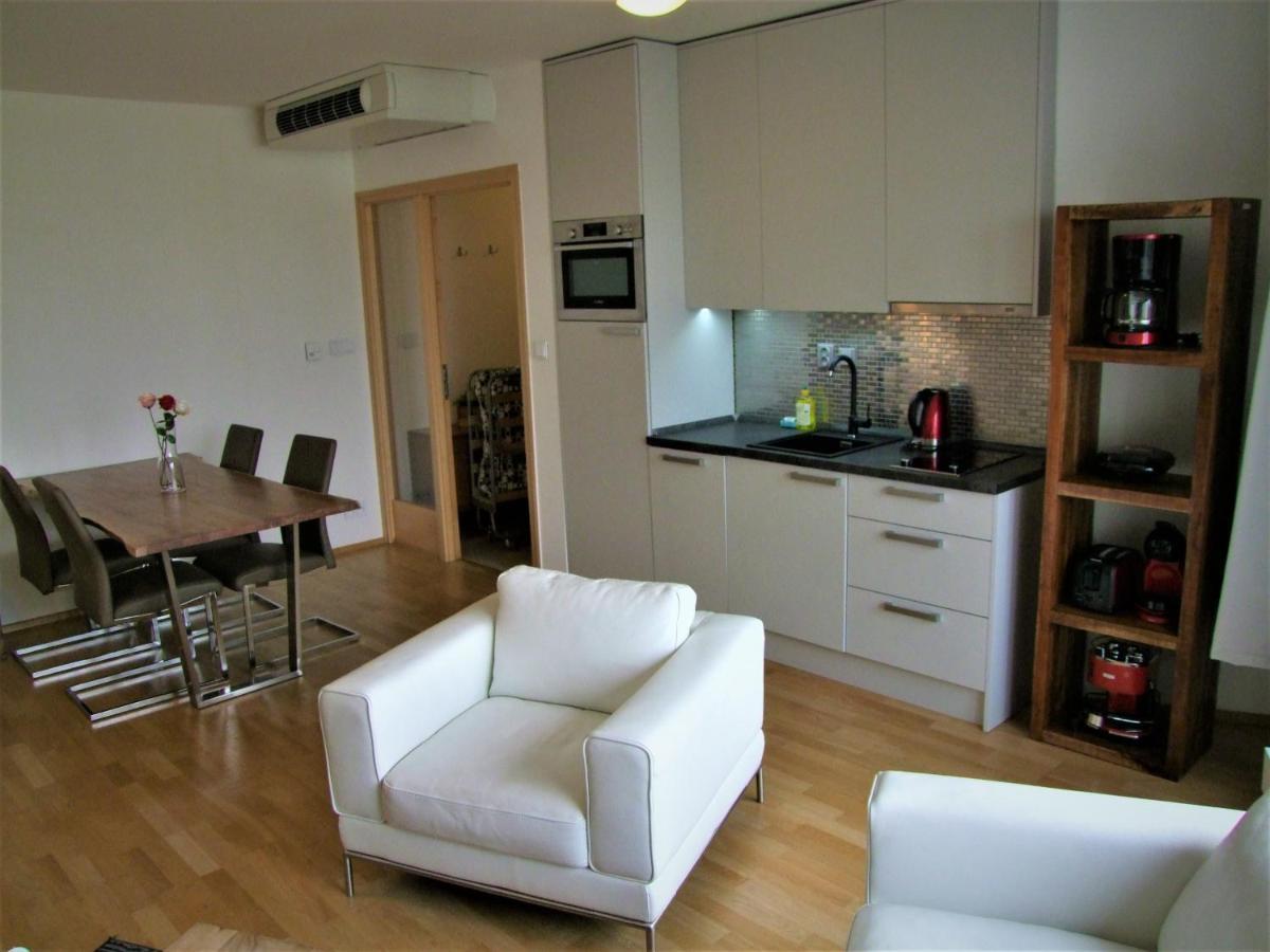 Wenceslas Square By Otsa Apartamento *