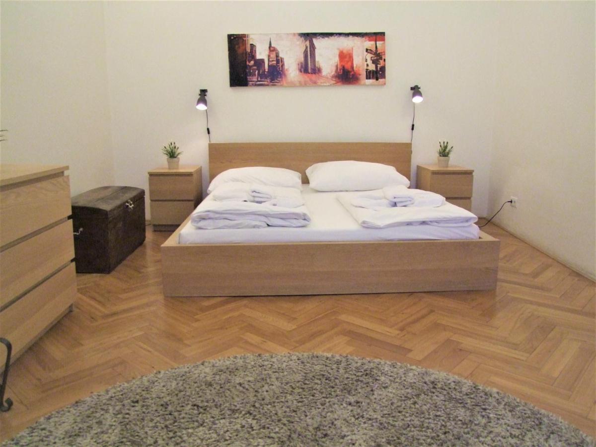 Wenceslas Square By Otsa Apartamento Praga